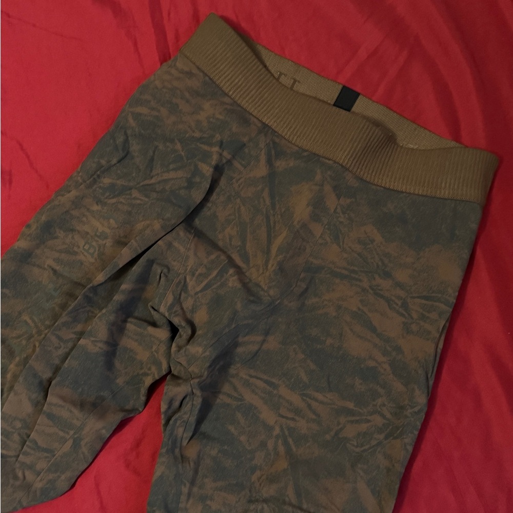 Lululemon license to train 3/4 tights